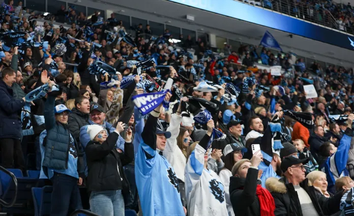 15 автобусов с болельщиками минского «Динамо» отправились в Ярославль