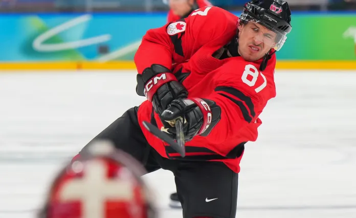 Главный тренер сборной Канады оценил вероятность участия Кросби в финальном матче ОИ-2026