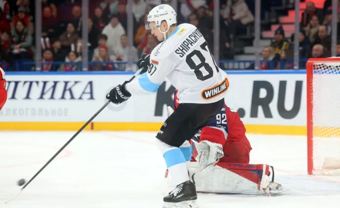 Минское «Динамо» дважды отыгралось в счете, но в серии буллитов проиграло ярославскому «Локомотиву»