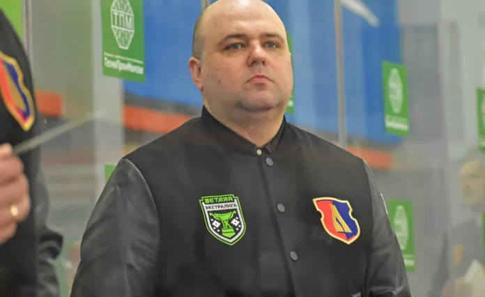 Денис Ламеко: В кои-то веки забросили три шайбы, однако хотелось бы солиднее выглядеть в обороне