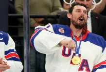 Сборная США выиграла золото Олимпиады-2026, Скоренов набрал 40 результативных очков в КХЛ, Колосов присоединился к «Филадельфии» – все за вчера