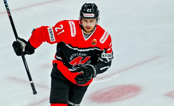 ВХЛ. Кодола забросил 10-ю шайбу, Грищенко совершил 27 сейвов в победном матче «Кристалла» – статистика белорусов 22 февраля