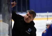 Дмитрий Квартальнов остался в ТОП-6 рейтинга тренеров КХЛ