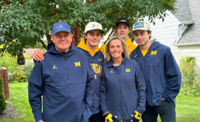 Экс-тренер минского «Динамо» Джим Хьюз увидел триумф сыновей на Олимпиаде-2026