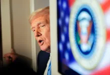 Илон Маск репостнул ИИ-видео, в котором Трамп играет в хоккей против Канады