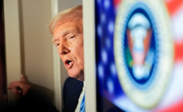 Илон Маск репостнул ИИ-видео, в котором Трамп играет в хоккей против Канады