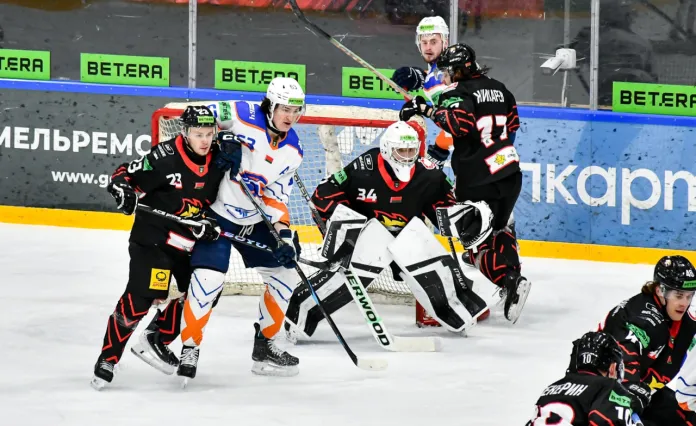 «Локомотив» проиграл в Гомеле и потерпел 12-е поражение подряд