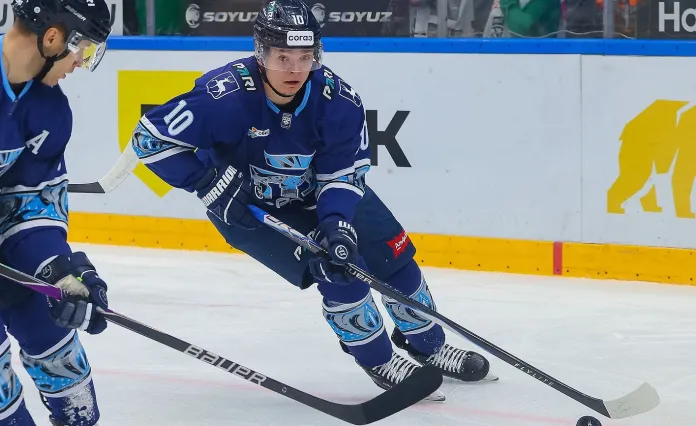 Владислав Фирстов: Никакого удаления в концовке не было — соперник сам снял шлем о мою руку или клюшку