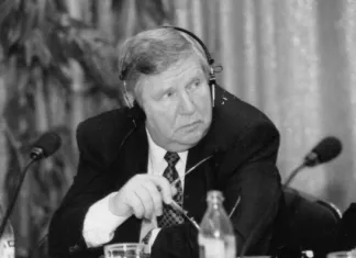 Умер член Зала славы ИИХФ Юрий Королев