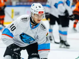 «Динамо-Шинник» забросил пять шайб подряд и уверенно обыграл «Амурских тигров»