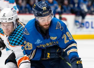 Экс-форвард минского «Динамо» стал первой звездой матча АХЛ