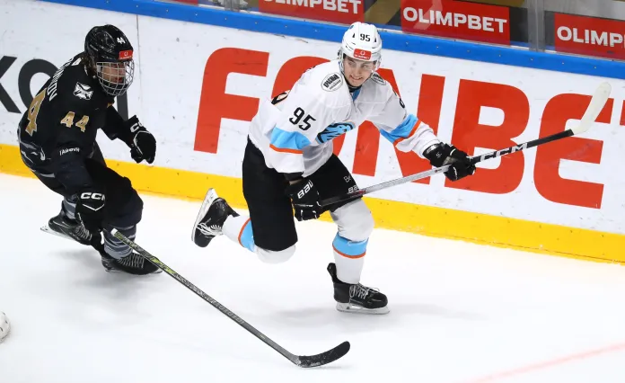 Минское «Динамо» хочет продлить форварда-легионера, «Динамо-Шинник» проиграл во Владивостоке, Протас во второй раз стал папой – все за вчера