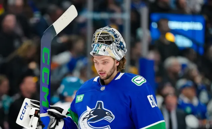 The Hockey News: Никита Толопило включён в ТОП-10 лучших проспектов «Ванкувера»