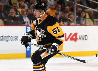 «Чикаго» обменял обладателя Кубка Стэнли. У белоруса Кузьмина новый партнер по обороне в «Рокфорде»