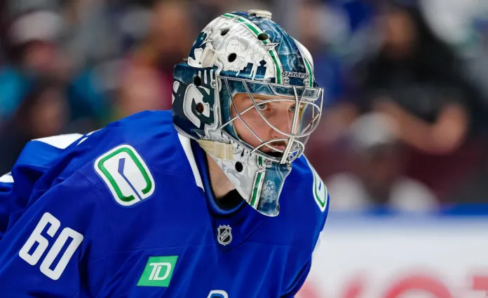 Никита Толопило остался в запасе в матче с «Виннипегом». «Ванкувер» проиграл в овертайме