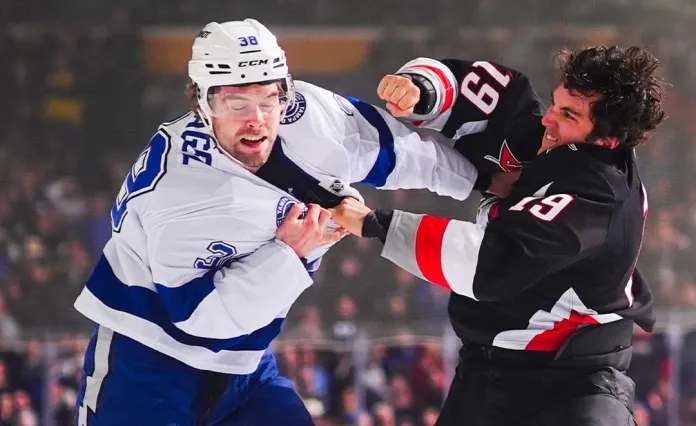 15 голов, 102 минуты штрафа и пять драк: «Тампа» и «Баффало» устроили первую такую игру в НХЛ с 1989 года