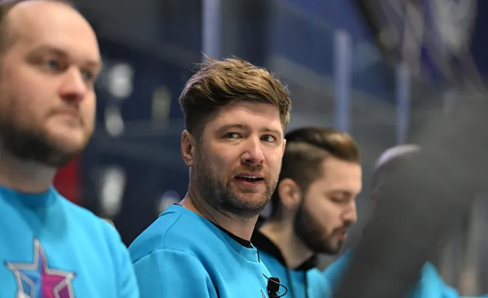 Дмитрий Аврамчик: Девчонки исполняют такие технические элементы, о которых многие болельщики не думают, когда идут на женский хоккей