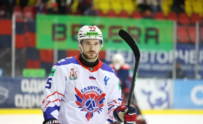 «Я не учитель, чтобы оценки ставить». Дмитрий Антонов — о итогах регулярного чемпионата для «Славутича»