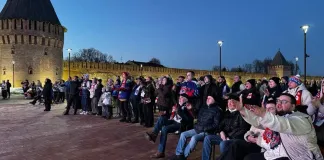 В Смоленске болельщики следили за гостевым матчем «Славутича» в плей-офф под открытым небом