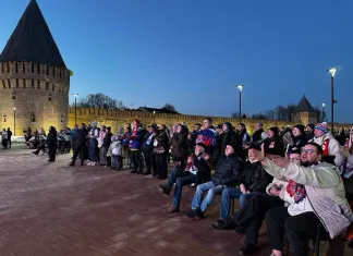 В Смоленске болельщики следили за гостевым матчем «Славутича» в плей-офф под открытым небом