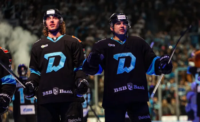 Минское «Динамо» обыграло лидера и заслужило право начать плей-офф дома, Протас набрал 50 очков и получил травму, у Левшунова украли гол в НХЛ – все за вчера