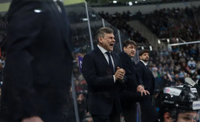 Алексей Шевченко считает, что игрока «Локомотива» в Минске должны были удалить до конца матча