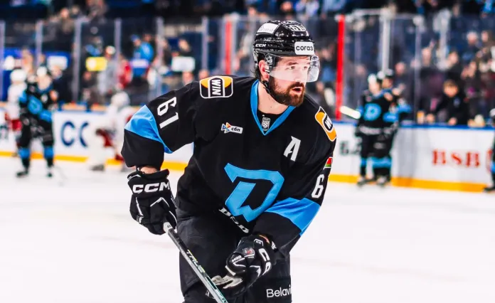 Минское «Динамо» отыгралось с 1:3, но в овертайме уступило омскому «Авангарду»