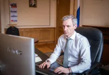 «Парни, вы – наша гордость». Губернатор Смоленской области посетил матч «Славутича» против «Лиды» в плей-офф Кубка Президента