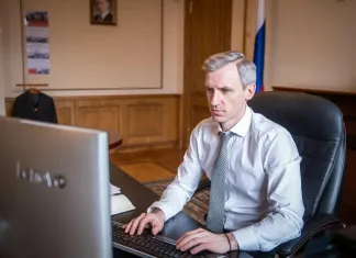 «Парни, вы – наша гордость». Губернатор Смоленской области посетил матч «Славутича» против «Лиды» в плей-офф Кубка Президента