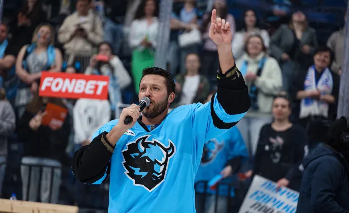 Артём Каркоцкий вошёл в число лучших генменджеров КХЛ по мнению руководителей клубов