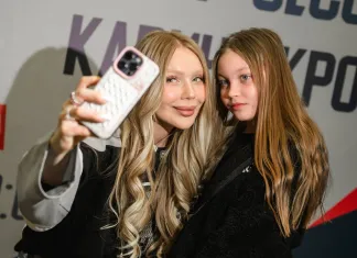 Карина Кросс проведет автограф-сессию на матче минского «Динамо» и разыграет два места в вип-ложе