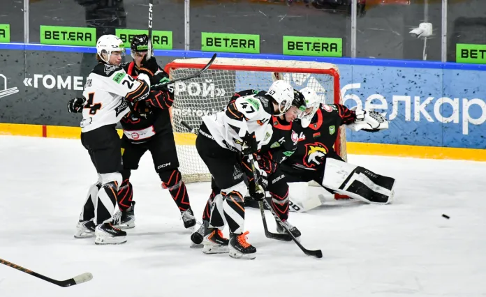 «Гомель» в третьем овертайме дожал «Шахтёр», Константин Кузмаул оформил «сухарь»