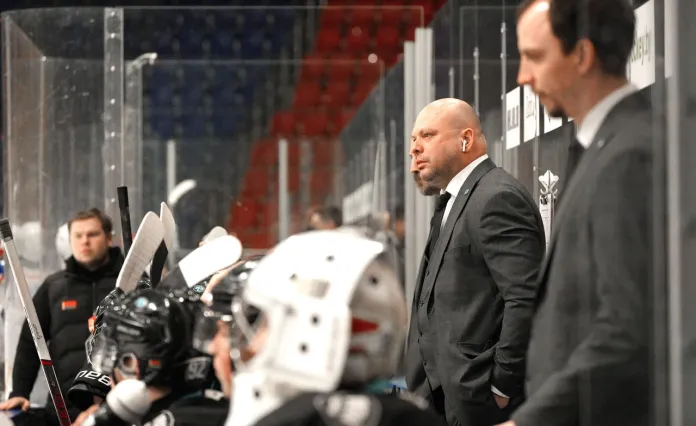 «Искусственно держать кого-то в составе мы не будем». Евгений Летов подвел итоги регулярки для «Динамо-Шинника»