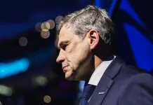 Дмитрий Квартальнов закончил регулярку в ТОП-10 рейтинга тренеров КХЛ