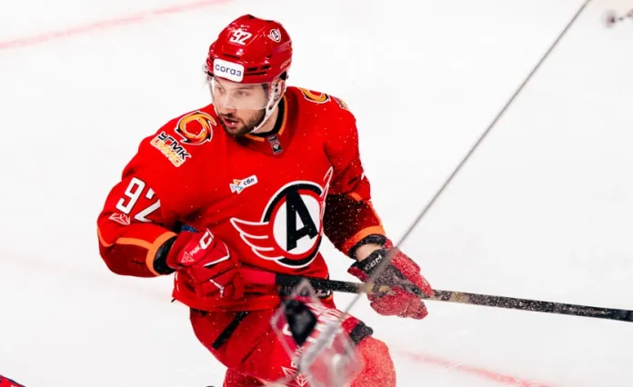 Видео. Роман Горбунов устроил эффектную драку в матче Кубка Гагарина