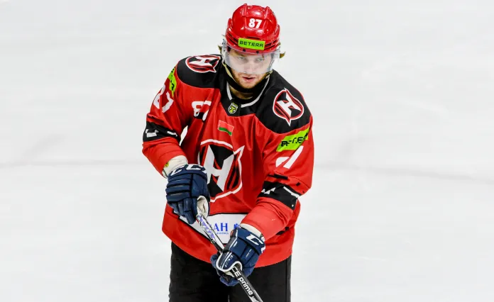 Илья Жуковский: Мы выходим в каждом матче смена за сменой, степ-бай-степ, как говорится