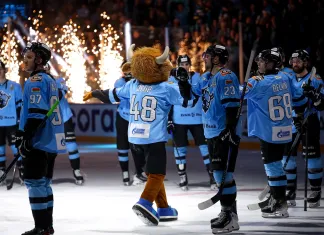 Минское «Динамо» в присутствии Лукашенко победило в первом матче плей-офф, белорусский вратарь стал игроком «Вегаса», «Металлург» вышел в полуфинал Кубка Президента – все за вчера