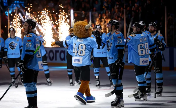 Минское «Динамо» в присутствии Лукашенко победило в первом матче плей-офф, белорусский вратарь стал игроком «Вегаса», «Металлург» вышел в полуфинал Кубка Президента – все за вчера