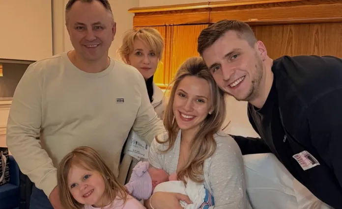 Алексей Протас — о рождении второй дочери: Теперь я отец двух девочек, и это классно. В семье стало еще больше любви и нежности