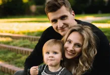 «Я стараюсь разгрузить жену». Алексей Протас — об отцовстве, воспитании дочерей и примере Дилана Строума