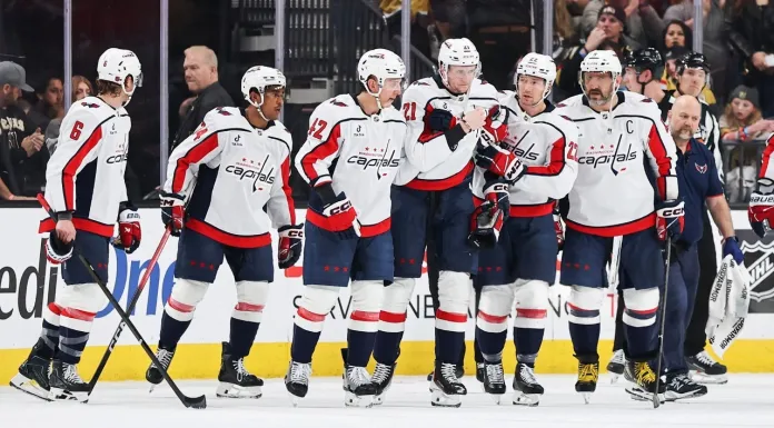 НХЛ. Травма Алексея Протаса, 4 пропущенные шайбы Никиты Толопило, ассист Егора Шаранговича – статистика белорусов 29 марта