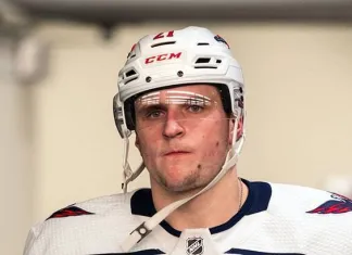 «Вашингтон» в гостях обыграл «Вегас» по буллитам, но потерял Алексея Протаса из-за травмы