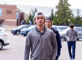 Фаворит драфта НХЛ Гэвин Маккенна сыграет за сборную Канады на чемпионате мира в Швейцарии