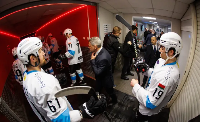 «Автомобилист» рассматривает Дмитрия Квартальнова на пост главного тренера