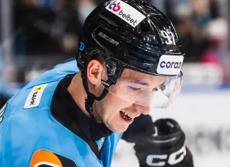 «Ничего красивого в игре нет, просто бежим и давим». Станислав Галиев — о классическом хоккее в плей-офф и поддержке минских болельщиков