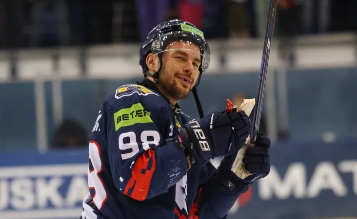 Владислав Соколовский: Ребята – молодцы. Переломили и сломали барьер в голове. Нас это немножко окрылило. В плей-офф мелочей нет