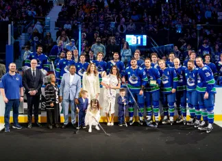 Эвандер Кейн, экс-форвард минского «Динамо», сыграл 1000-й матч в НХЛ