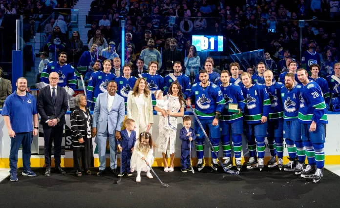 Эвандер Кейн, экс-форвард минского «Динамо», сыграл 1000-й матч в НХЛ