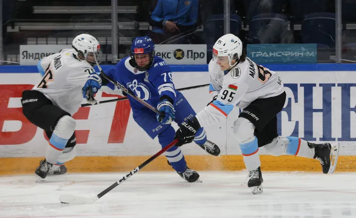 «Динамо-Шинник» примет МХК «Динамо-Москва» в третьем матче серии. Трансляция