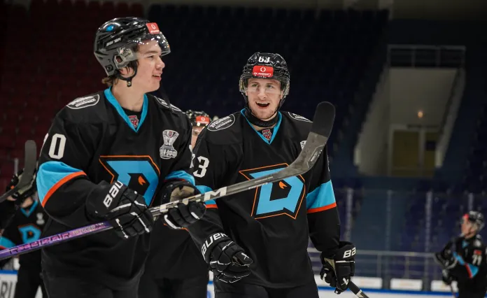 «Динамо-Шинник» в шаге от четвертьфинала МХЛ, экс-тренер минского «Динамо» может покинуть Питер, «Юность» на грани вылета – все за вчера